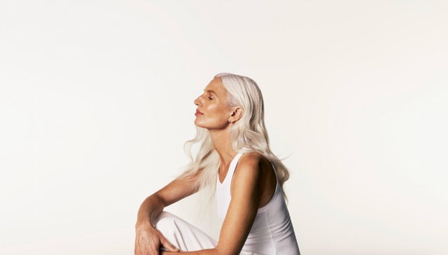 OLAPLEX Nᴼ.4P and Nᴼ.5P Blonde Enhancer Toning Shampoo and Conditioner for platinum blonde hair maintenance.