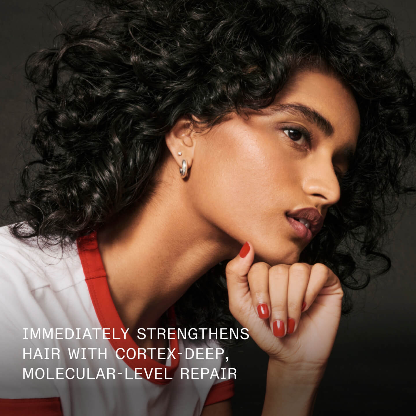IMMEDIATELY STRENGTHENS HAIR WITH CORTEX-DEEP,  MOLECULAR-LEVEL REPAIR