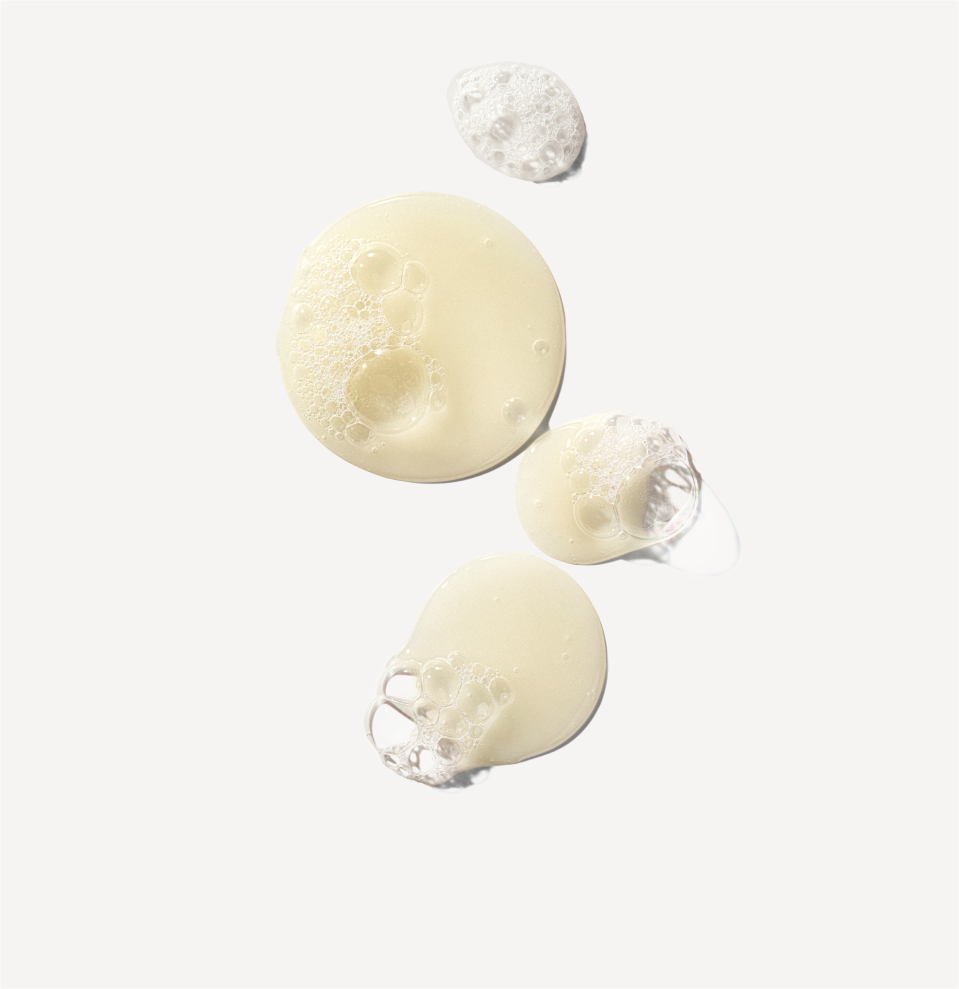 hover

No.4 Bond Maintenance® Shampoo 250ml creamy product swatch